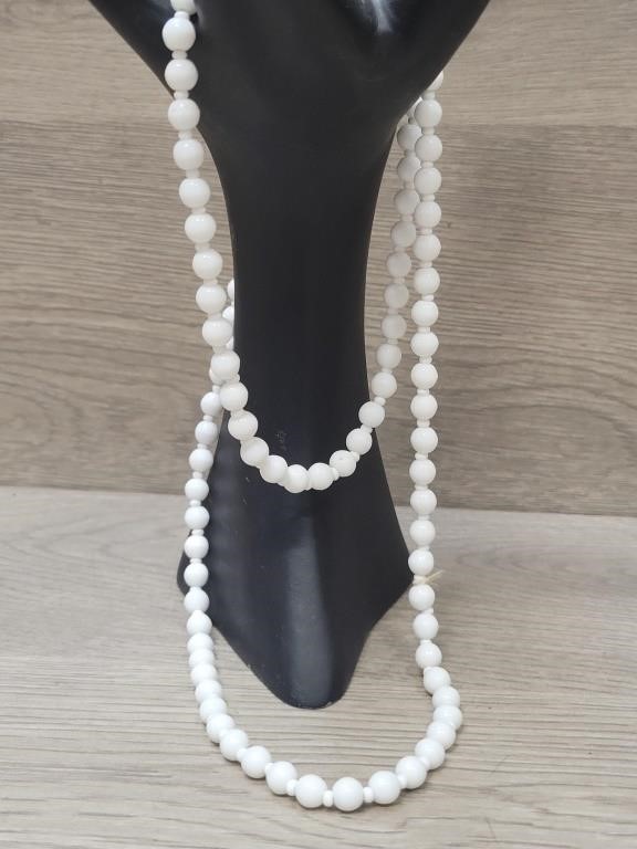 Dbl Bead Milkglass Strand