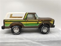 Vintage NYLINT BASS CHASER Metal Ford Bronco