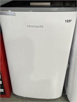 FRIGIDAIRE PORTABLE AIR CONDITIONER RETAIL $600