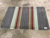 SMALL AREA RUG 4 x 6 100% WOOL PILE