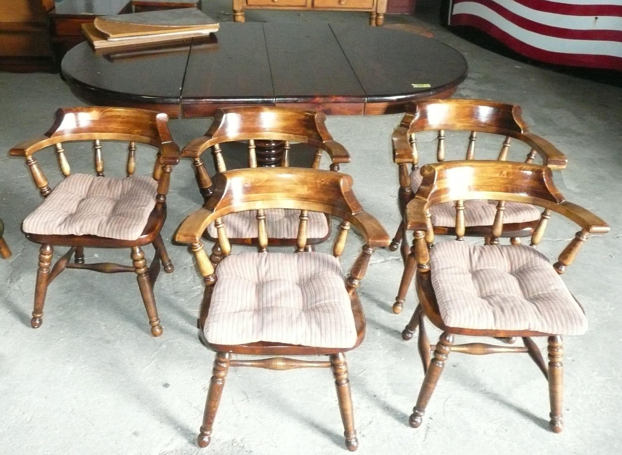 Pine Kitchen Table and 5 Chairs