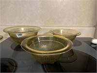 3 depression yellow Bowl set glassware