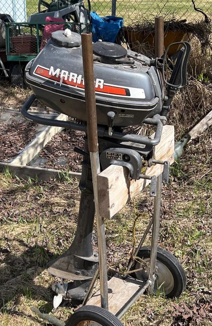 3.5 HP Mariner Outboard With Prop And Stand