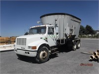 1995 ITEC 4900 Truck w/ Knight 5085 Feed Mixer