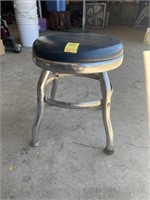 VINTAGE STOOL