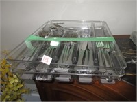 utensils tray.