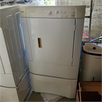 Kenmore Super Capacity Front Load Gas Dryer On