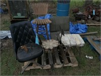 LOT OF VINTAGE CHAIRS