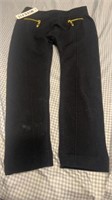 C11) fit sz 6-8 super stretchy pants 
No issues