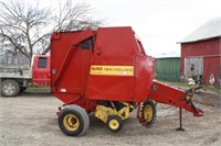 New Holland 640 round baler