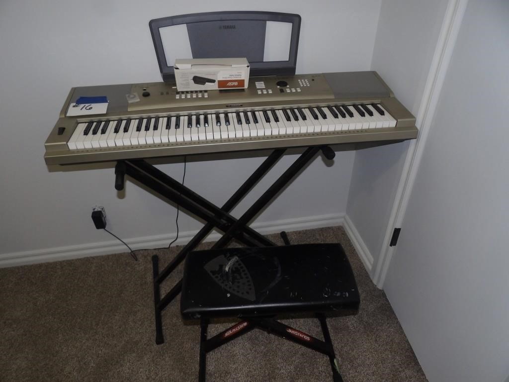 Yamaha keyboard and bench