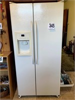 GE Side By Side Refrigerator (Kitchen)