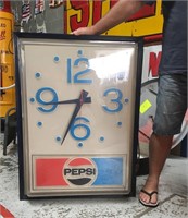 Original Pepsi clock light box approx 100 x 75 cm