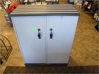 SMALL PAINTED WOOD STORAGE CABINET