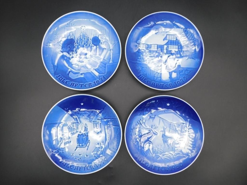 ROYAL COPENHAGEN PLATES SET OF 4 VINTAGE ANTIQUE