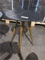 15.75" Black End Table