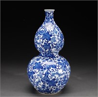Qing Dynasty blue and white gourd bottle