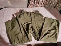Army pants
size extra small