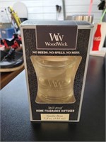 New woodwick home fragrance diffuser