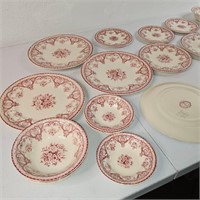 19 PIECE CHINA LOT