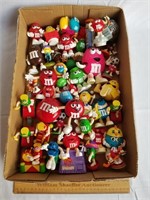 M&M Collectibles 1 Lot Some Chips