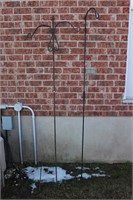 2 bird feeder hangers