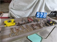 GROUP TOOLS- LEVEL, PLIERS, CLAMPS,SCREWDRIVERS