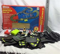 E4) KID CONNNECTION-BATTERY OPERATED DELUXE ROAD