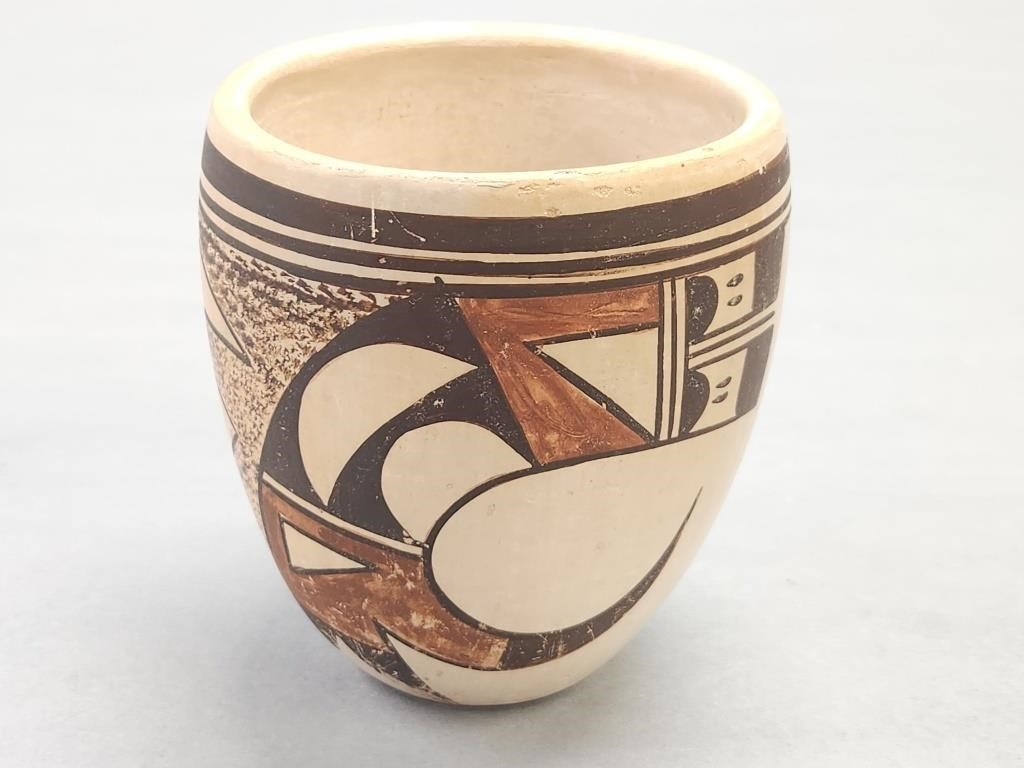 Native American Hopi Cylinder Pot B. Namoki