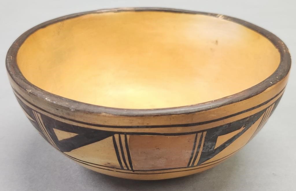 Early Native American Hopi Pottery Bowl