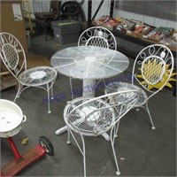 White wire patio set, 27" table top