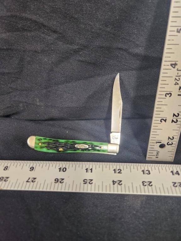 Case - single blade, green bone handle