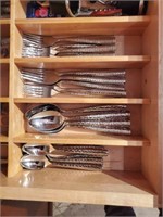 Stainless flat ware