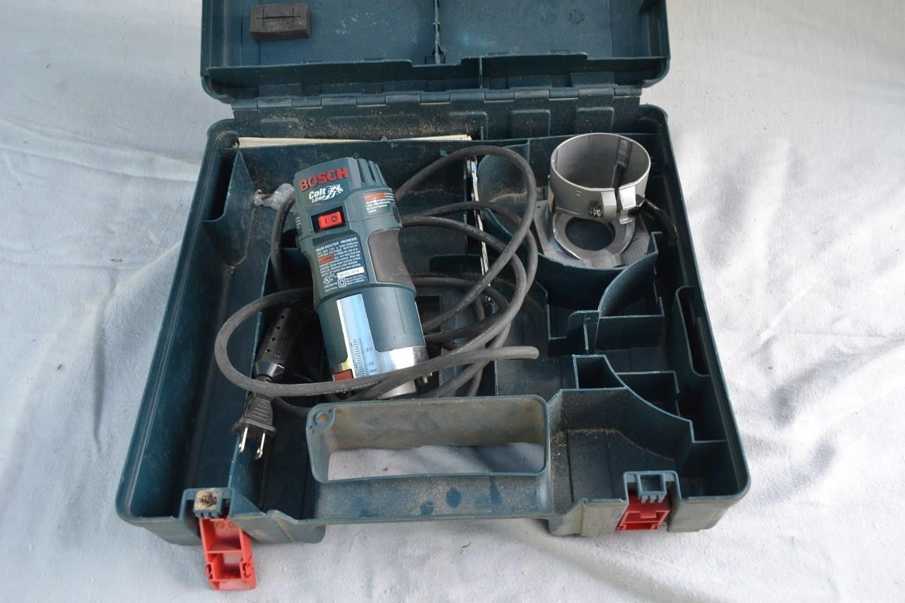 83: Bosch Palm Router in case