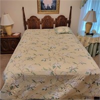 Queed Size Bed w/ Headboard