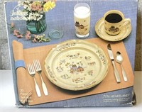 International Heartland DIning Set