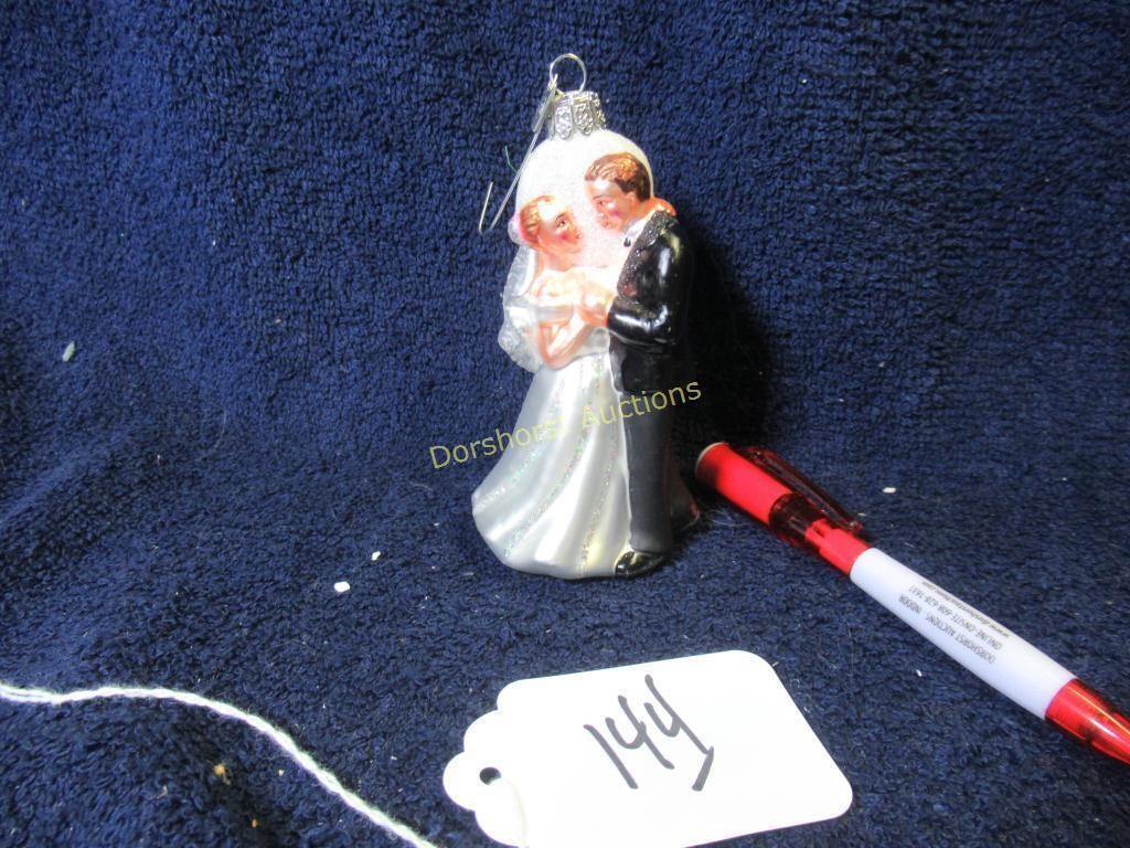 KSA BRIDE & GROOM GLASS ORNAMENT