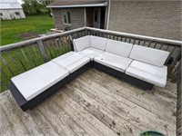 5 Piece Modular Outdoor sofa/Cushions