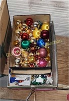 (4) Boxes of Christmas (BS)