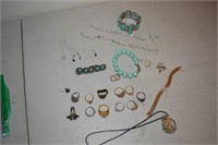 Jewelry, Eleven Rings Matching Set