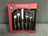 Oneida 45 Piece Flatware Set