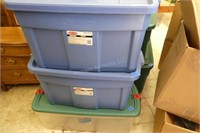 2 Rubbermaid & 1 other totes with lids