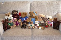 Group lot of collectible bears including Vermont