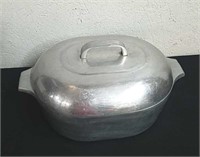 Vintage Wagner Ware pan with lid