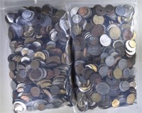 10 POUNDS WELL MIXED WORLD COINS