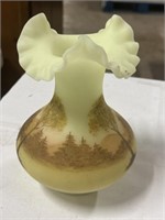 Vintage custard Fenton ruffled vase - hand