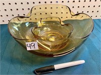VINTAGE GLASS CHIP AND DIP