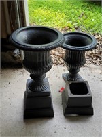 2 cast iron flower urns