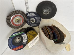 Lot of grinding wheels, cutting discs, misc
