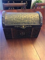 TREASURE CHEST WITH WOOD INTERIOR 8.25 INCHES TALL